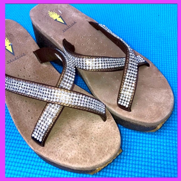 🔥EUC🔥Volatile Bronze & Rhinestone Strap Sandals - Picture 7 of 10